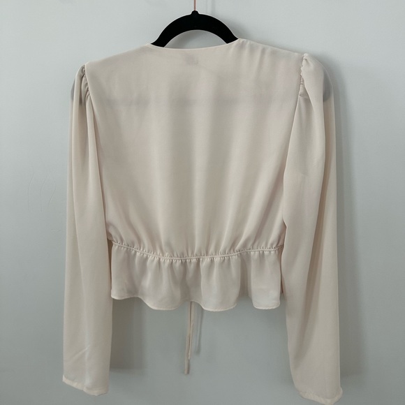 Aritzia Sunday Best Kimberly Blouse - Picture 3 of 6
